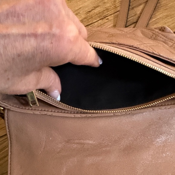 Marc Jacobs Quilted Nude/Pink Crossbody Bag - Picture 4 of 5